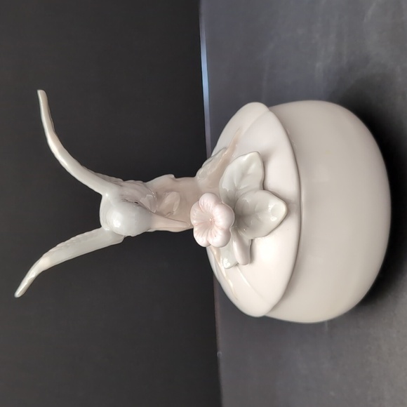 Vintage Arnart Porcelain Lidded Hummingbird Trinket Box. - Picture 2 of 10